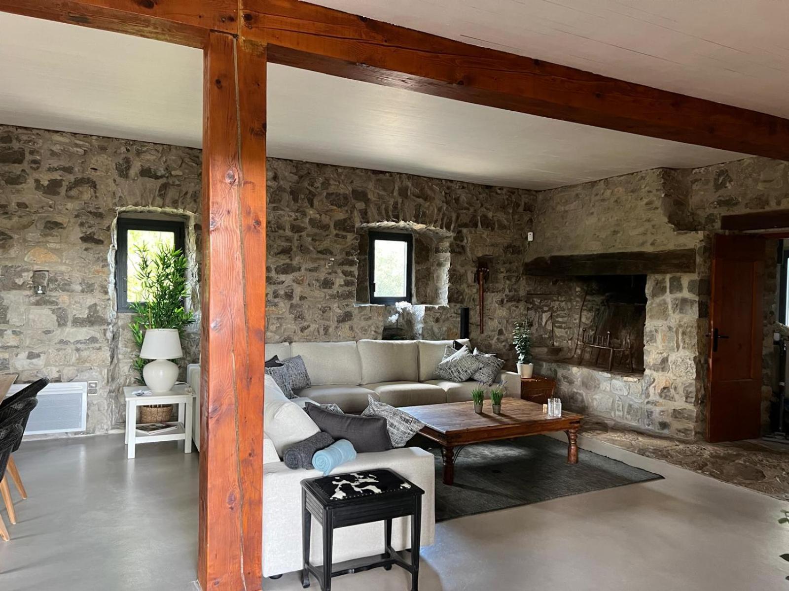 فيلا Luxurious Family House With Pool In Ardeche. لي فان المظهر الخارجي الصورة